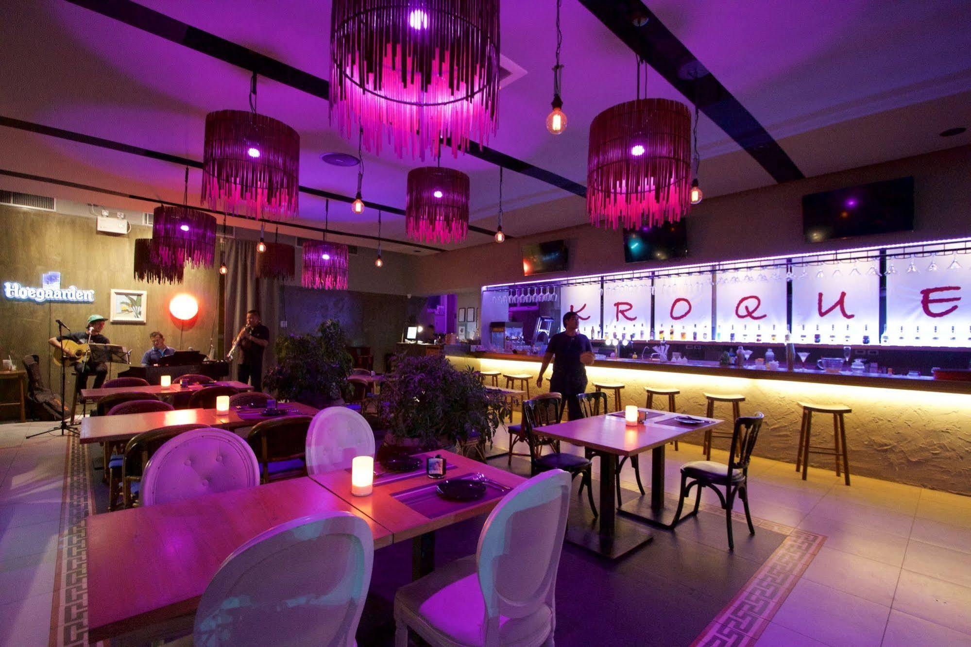 Kroque Boutique & Bistro Ang Sila Buitenkant foto