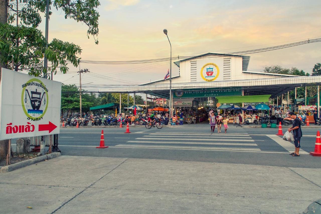 Kroque Boutique & Bistro Ang Sila Buitenkant foto